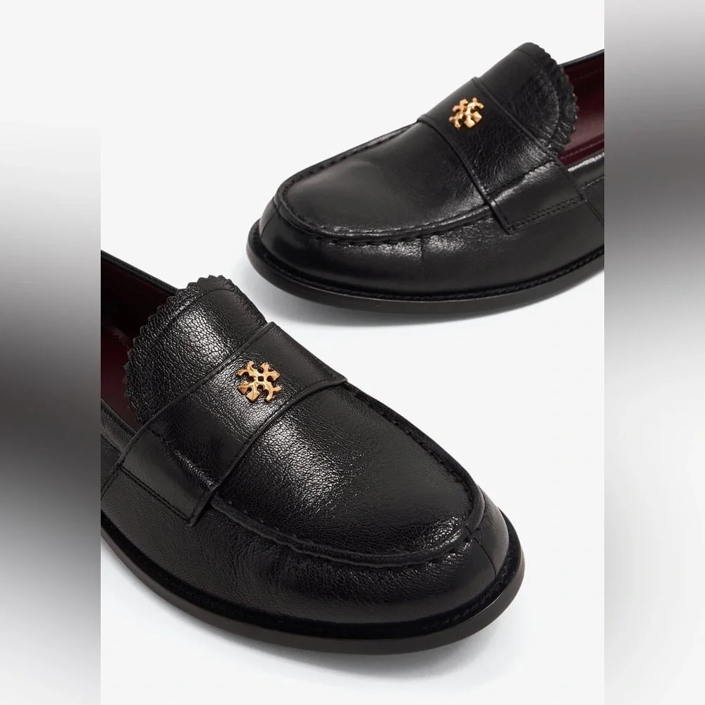 Tory Burch CLASSIC LOAFER size 9